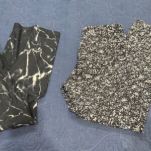 Old Navy Black and White Patterned Leggings